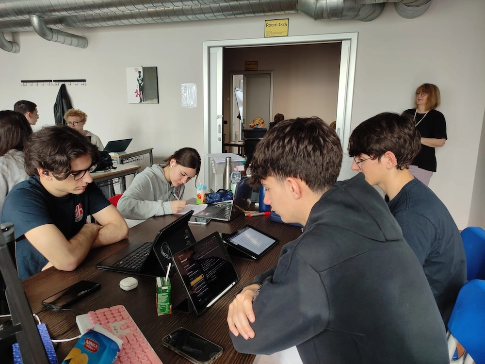 adulti-e-studenti-l4biz